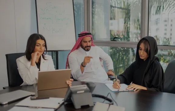 Abstract architectural detail photography, creating an urban and corporate atmosphere. Legal staffing — Veritas Partners